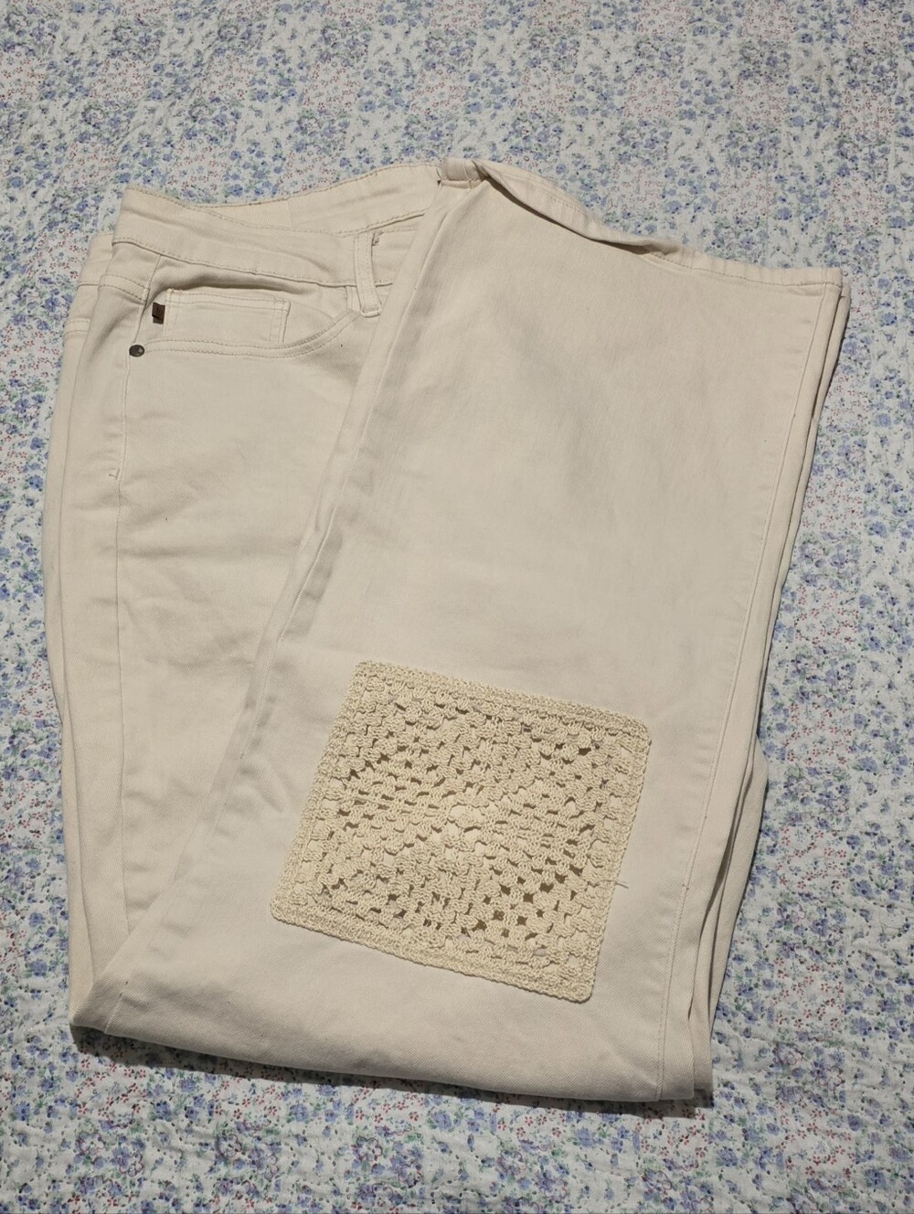 Judy Blue Granny Square Patch Crochet Garmet Dyed Wide Leg Jeans Size 24W
